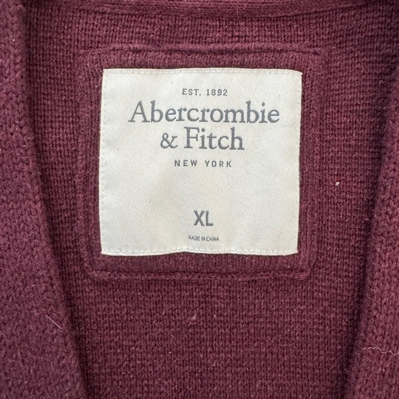 Abercrombie & Fitch Burgundy Knit Varsity Cardigan Men’s Size XL - Picture 2 of 4